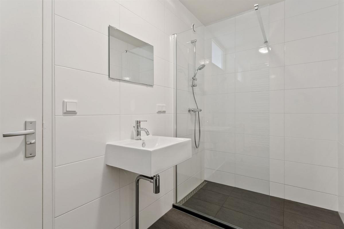 Te Huur 4 Kamer Appartement De la Reyweg In Den Haag