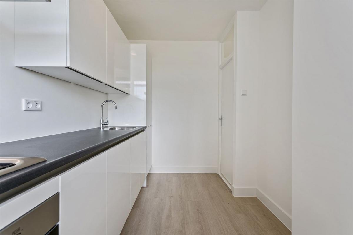 Te Huur 4 Kamer Appartement De la Reyweg In Den Haag