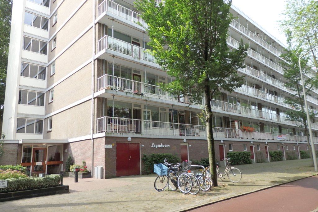 Te Huur 4 Kamer Appartement Volendamlaan In Den Haag