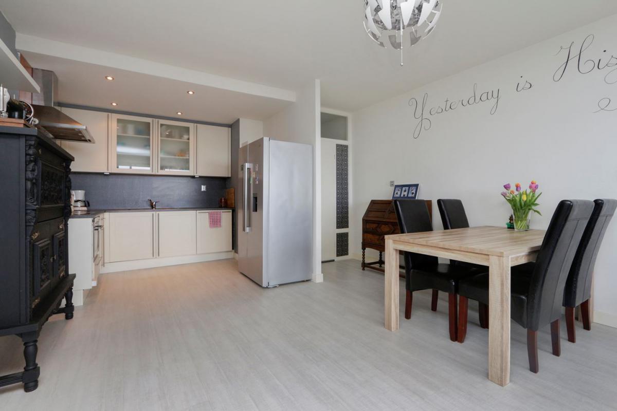 Te Huur 3 Kamer Appartement Burgemeester Cramergracht In Amsterdam
