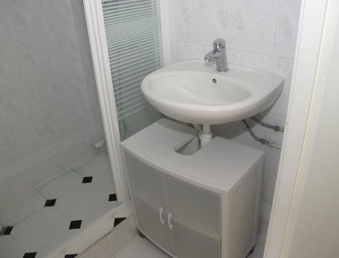 Te Huur 3 Kamer Appartement Burgemeester Hazenberglaan In Rotterdam
