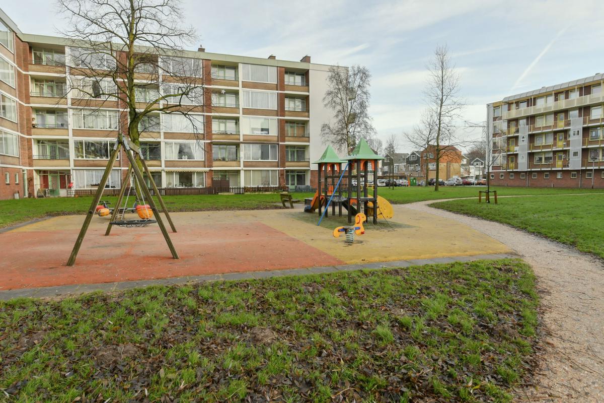 Te Huur 3 Kamer Appartement Leverkruidweg In Zaandam