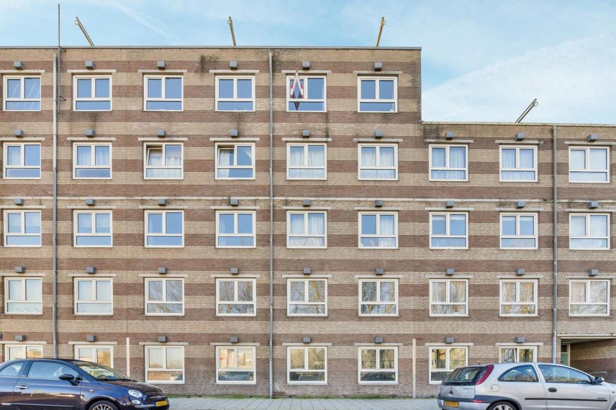 Te Huur 2 Kamer Appartement Dostojevskisingel In Amsterdam