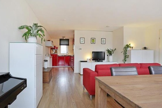 Te Huur 3 Kamer Appartement Middenweg In Amsterdam