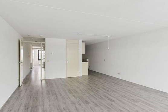 Te Huur 3 Kamer Appartement Koetsierbaan In Almere