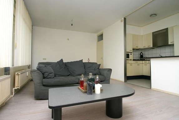 Te Huur Studio Burgemeester De Vlugtlaan In Amsterdam
