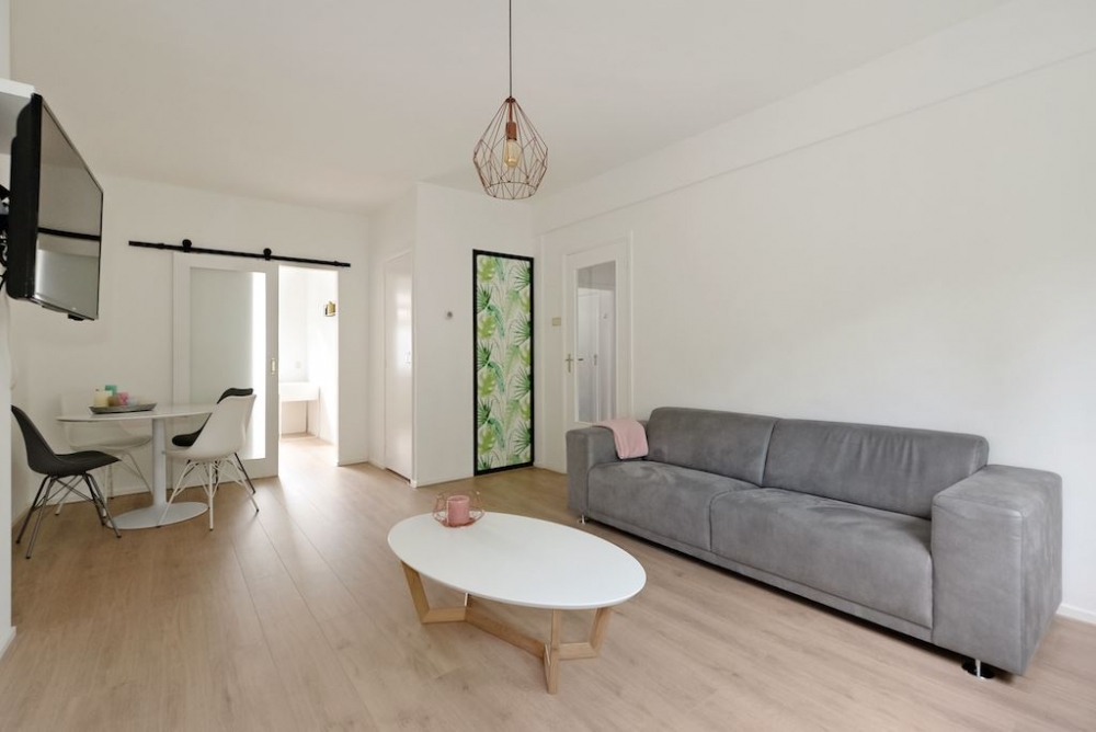 Te Huur 4 Kamer Appartement Van Vollenhovenlaan In Utrecht