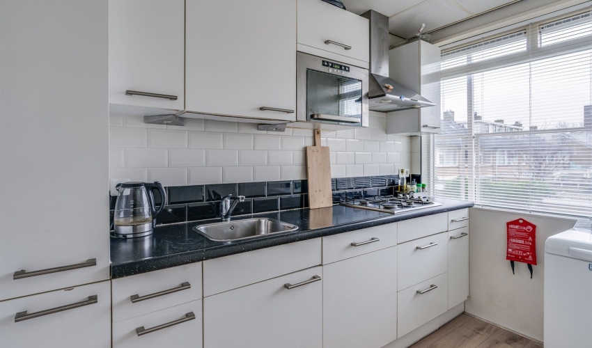 Te huur Studio Baarsjesweg In Amsterdam