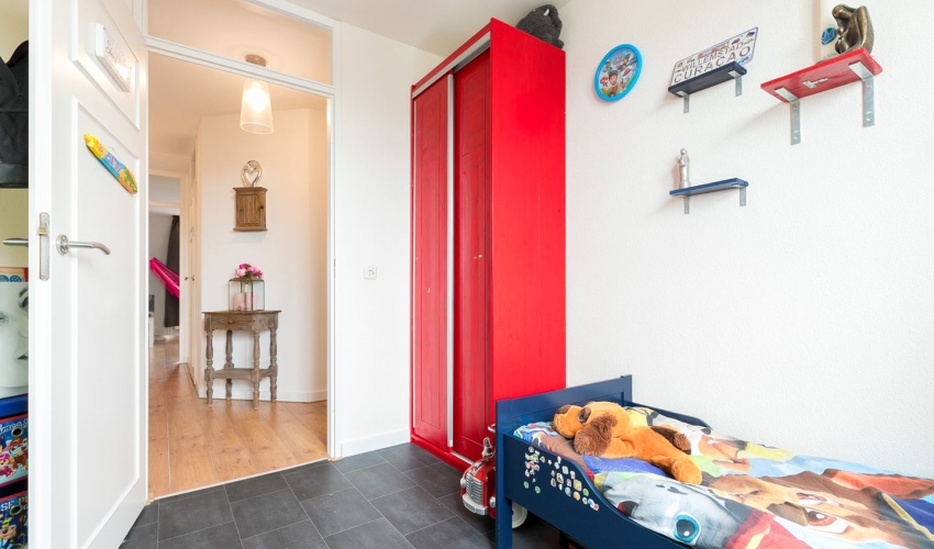 Te huur Studio Dirk Hoogenraadstraat in Den Haag