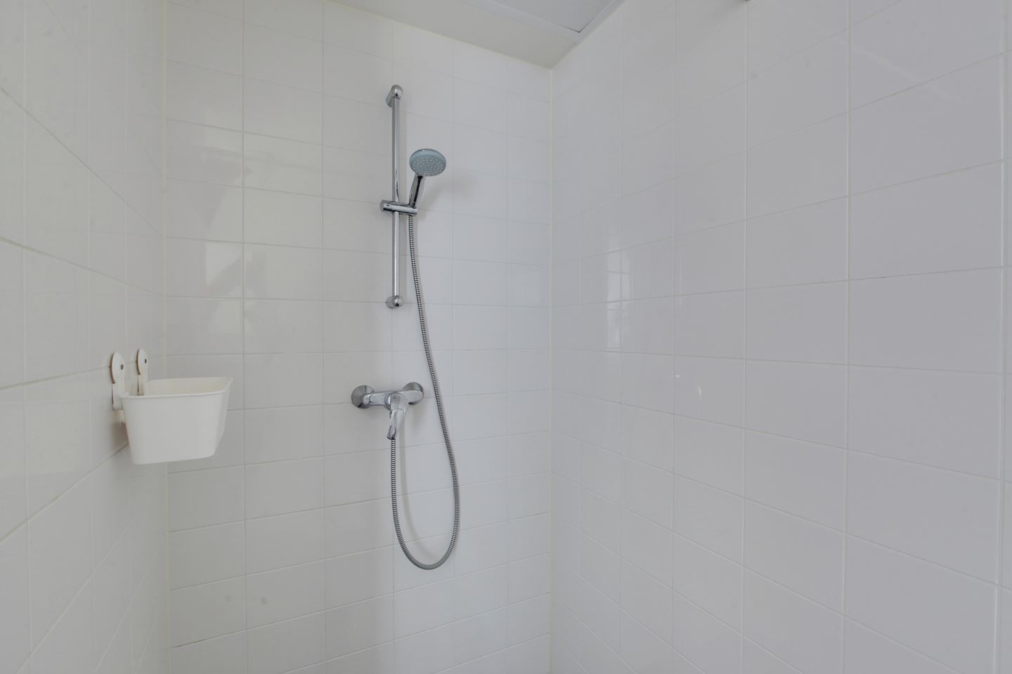 Te Huur 1 Appartement Bos en Lommerplantsoen In Amsterdam