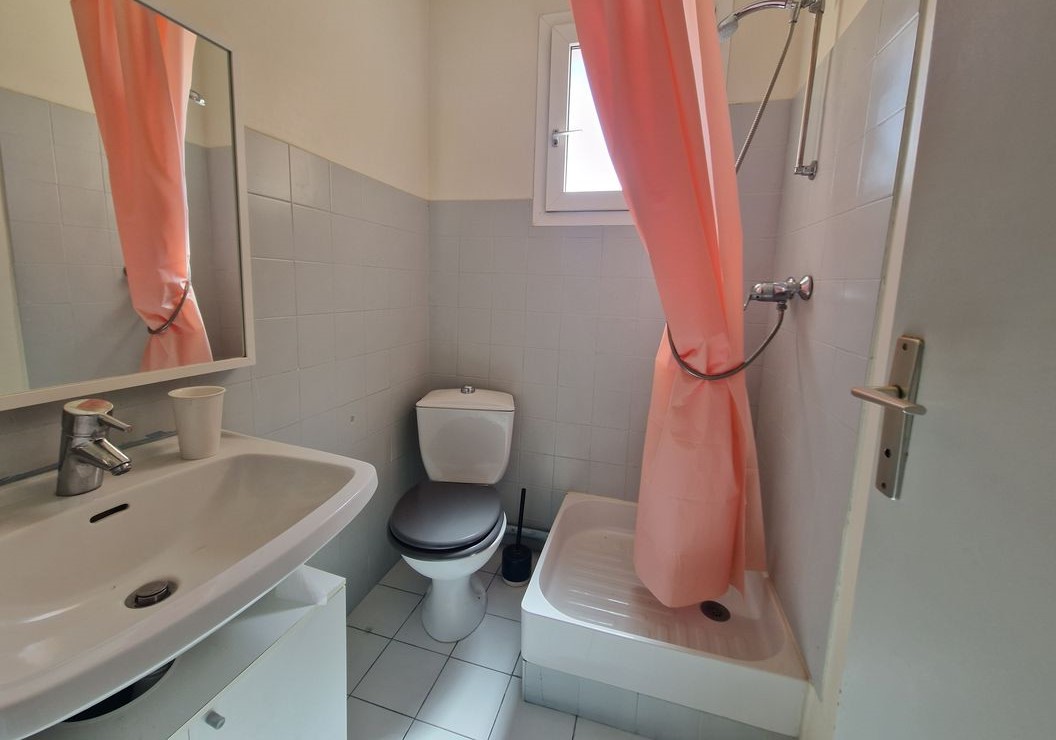 Te huur Studio Strevelsweg in Rotterdam